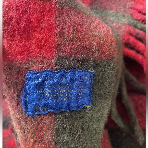 Pendleton Vintage Virgin Wool Throw Blanket 62 × 40
Red Green Tartan Plaid - Picture 2 of 4